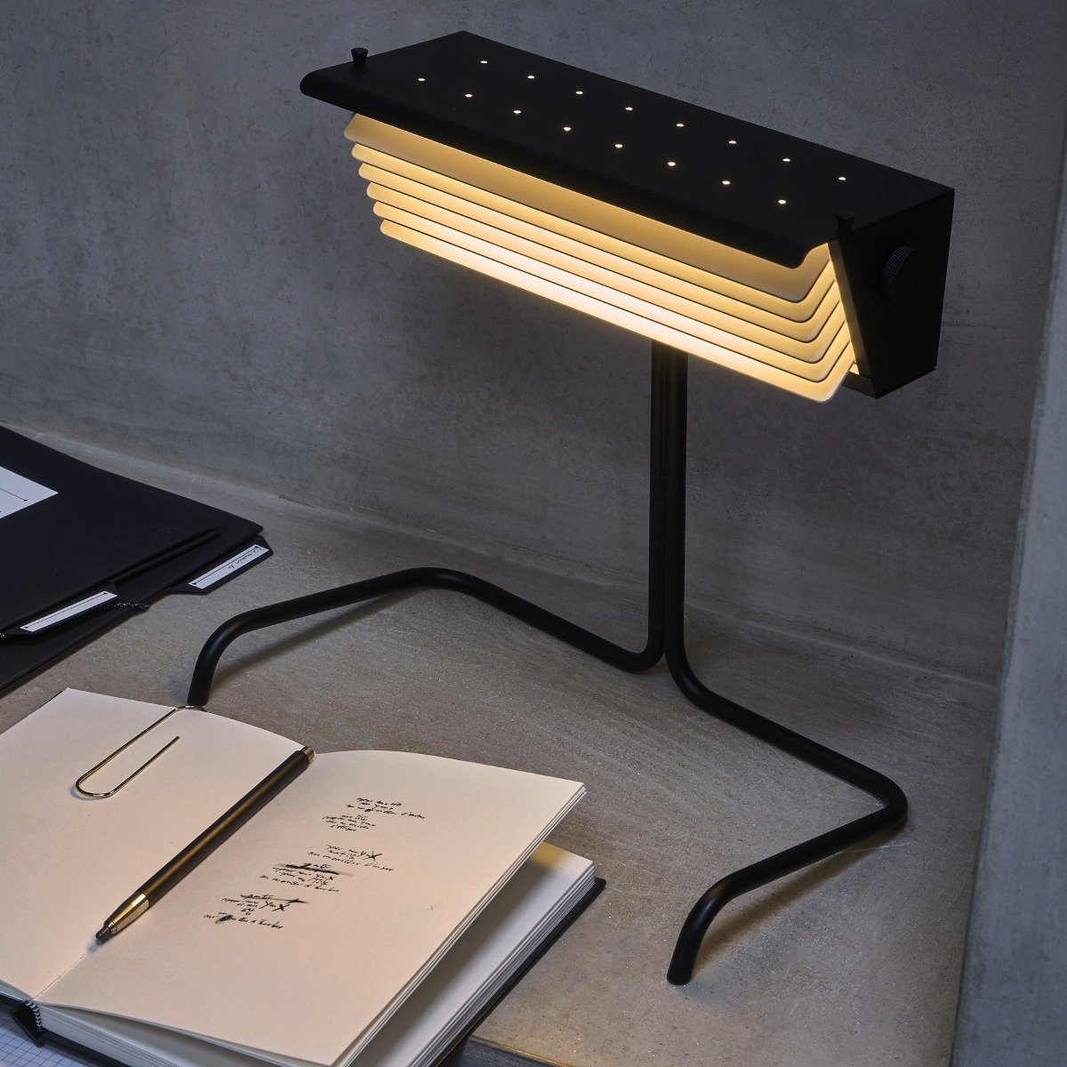 DCW editions Biny LED Table Lamp